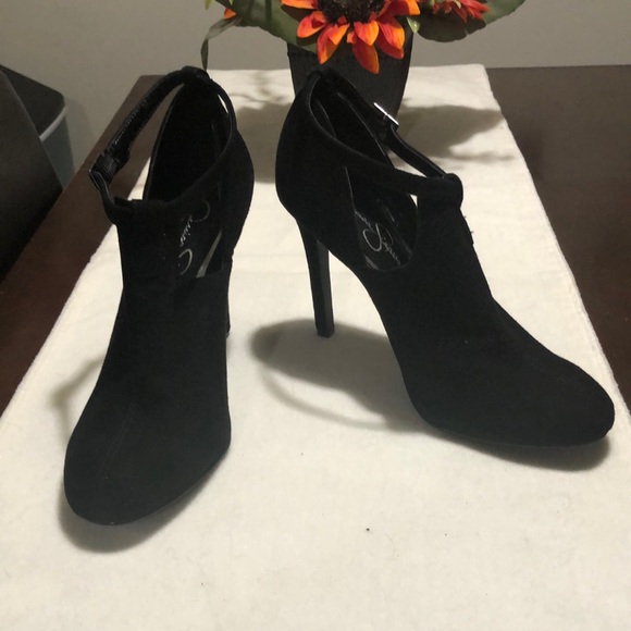 Jessica Simpson Black Suede Ankle Strap boot/shoe - Picture 2 of 7